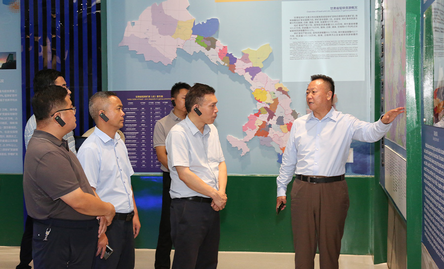 10.3-2022年08月，省科技廳副廳長牛振明蒞臨金徽股份指導(dǎo)工作。.jpg